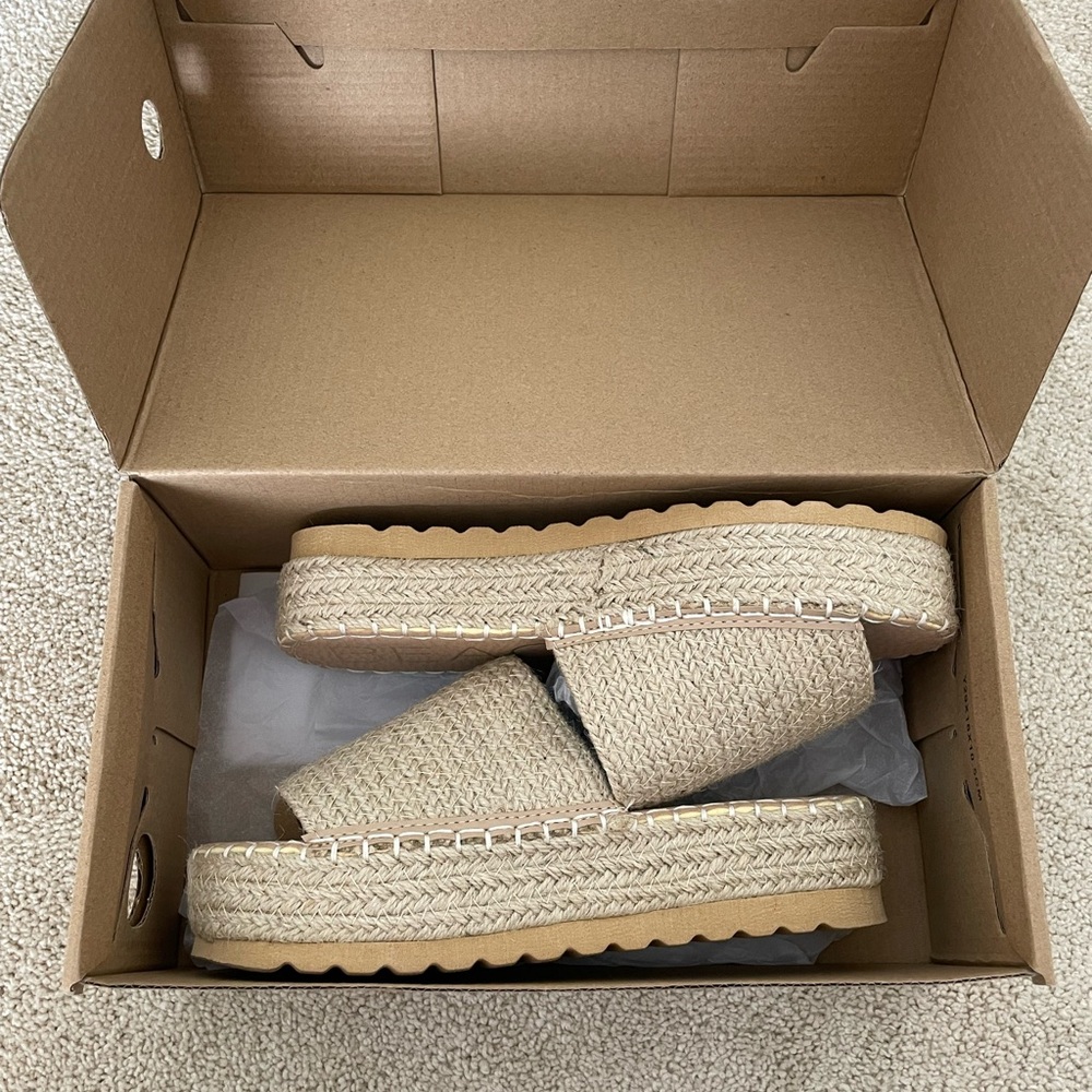 Platform sandals